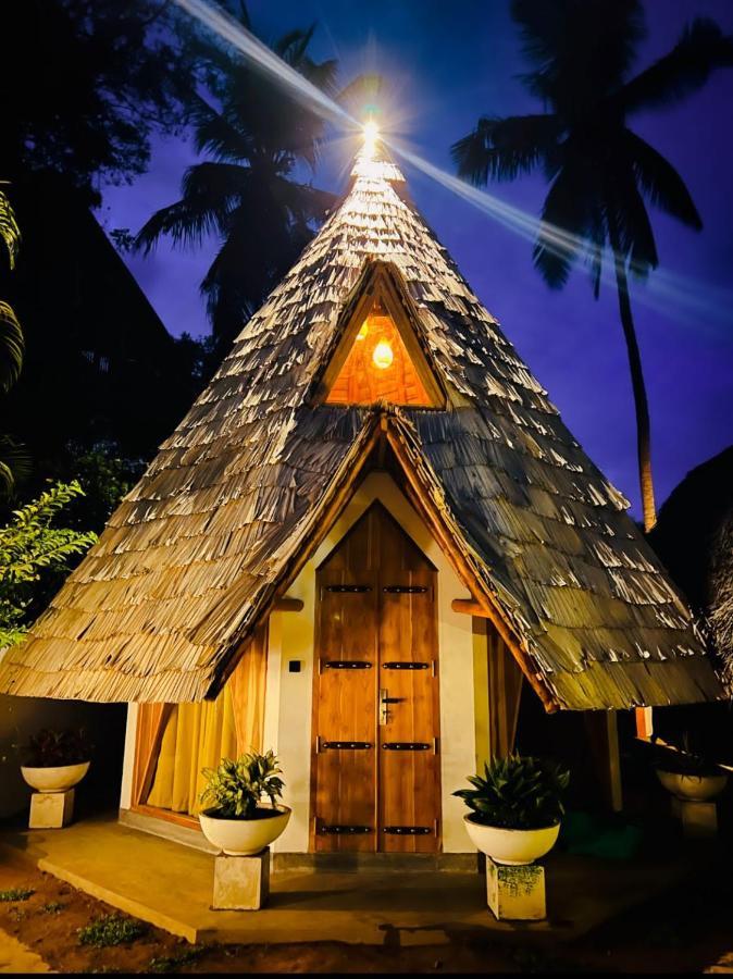 Turtle Wood Cabin Tangalle Exterior photo