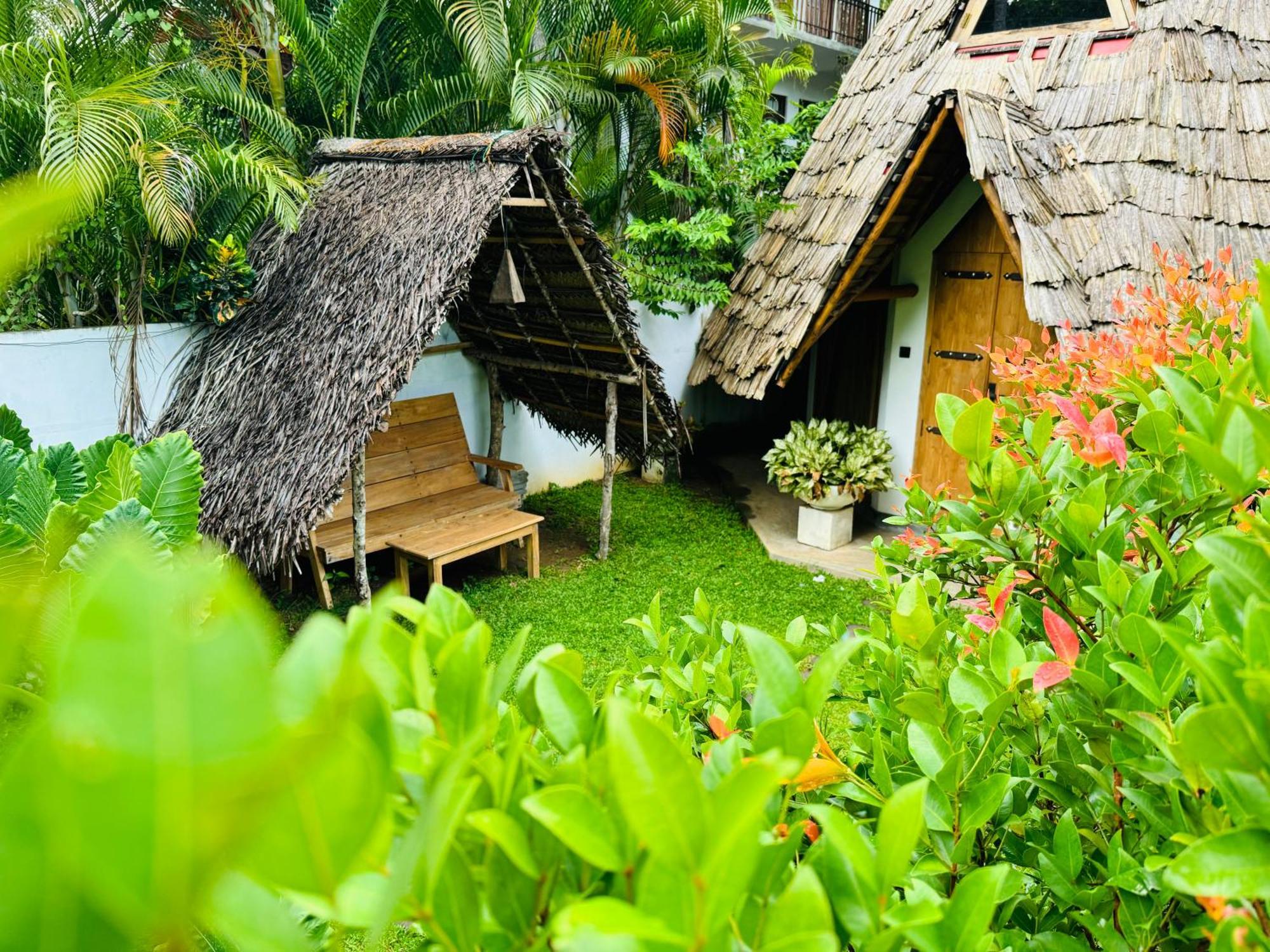 Turtle Wood Cabin Tangalle Exterior photo